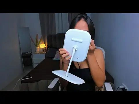 Snapshot of Laureen_BrownXxx chatting on 14, 7, 2026 Laureen BrownXxx online show from 14, 7, 2026