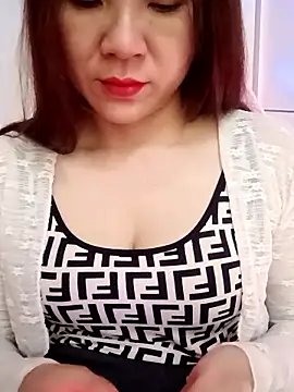 Lily-ross22 online show from 19, 1, 2026