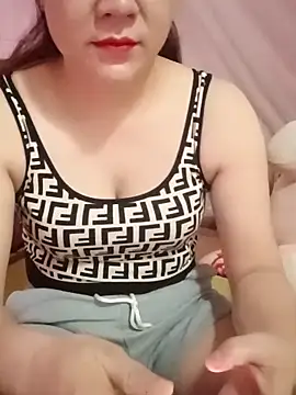 Snapshot of Lily-ross22 chatting on 11, 6, 2026 Lily-ross22 online show from 11, 6, 2026