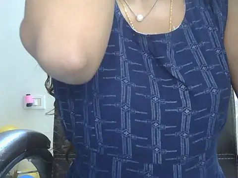 cute mahira online show from 5, 4, 2026