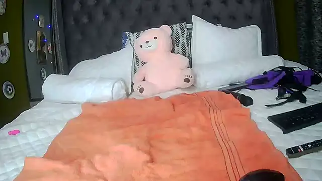 JuicyEbonyGoddess online show from 19, 2, 2026