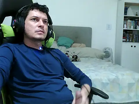 Snapshot of Fussador chatting on 27, 11, 2025 Fussador online show from 27, 11, 2025