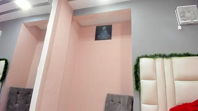 Snapshot of emilyy__rosse chatting on 1, 12, 2025 emilyy rosse online show from 1, 12, 2025