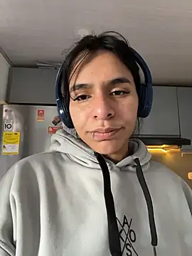 SaraAndrade  online show from 26, 3, 2026