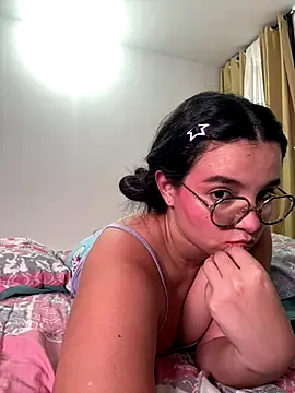 LilBunny 1 online show from 26, 11, 2025