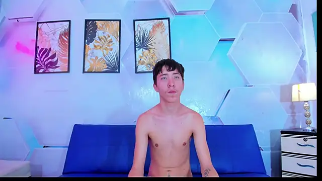 Snapshot of Lester_james2 chatting on 25, 11, 2025 Lester james2 online show from 25, 11, 2025