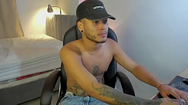 Snapshot of master_evil07 chatting on 27, 11, 2025 master evil07 online show from 27, 11, 2025