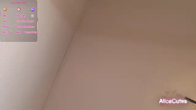 Snapshot of AliceCutes chatting on 1, 2, 2026 AliceCutes online show from 1, 2, 2026