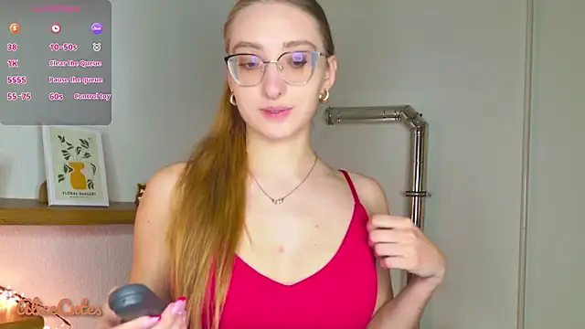 Snapshot of AliceCutes chatting on 28, 2, 2026 AliceCutes online show from 28, 2, 2026