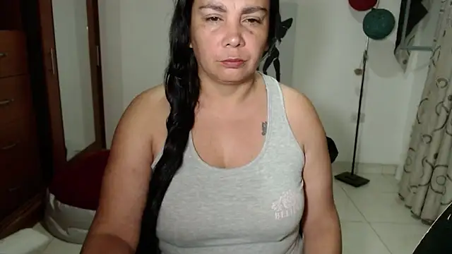 vivian-milf online show from 11, 4, 2026