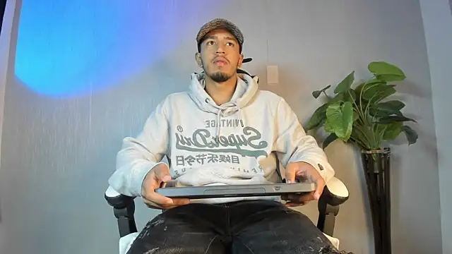 Snapshot of Brand_Collins chatting on 3, 2, 2026 Brand Collins online show from 3, 2, 2026