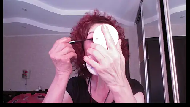 Kelly Flurr online show from 7, 6, 2026