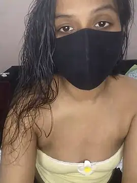 your-Mia07 online show from 2, 12, 2025