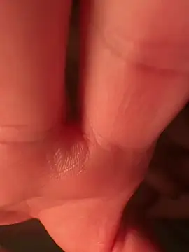 Snapshot of powq05 chatting on 26, 11, 2025 powq05 online show from 26, 11, 2025