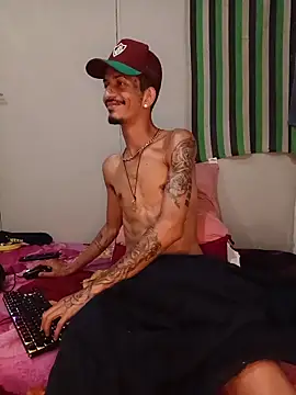 Snapshot of theyllorwillian chatting on 13, 6, 2026 theyllorwillian online show from 13, 6, 2026