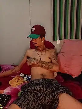 Snapshot of theyllorwillian chatting on 14, 6, 2026 theyllorwillian online show from 14, 6, 2026