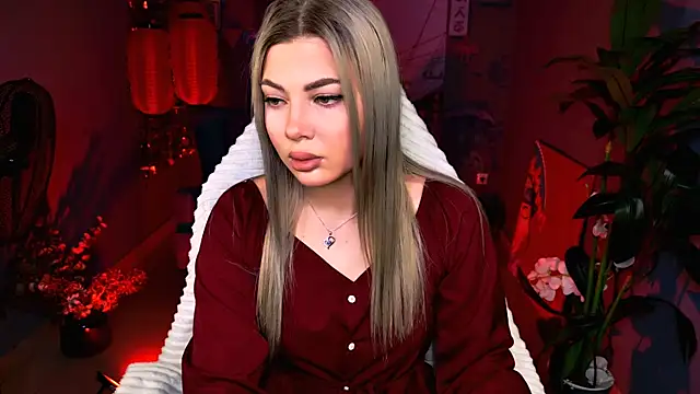 Snapshot of HyileyClark chatting on 25, 3, 2026 HyileyClark online show from 25, 3, 2026