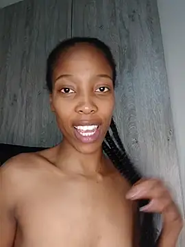 Snapshot of MsParisSmith chatting on 14, 4, 2026 MsParisSmith online show from 14, 4, 2026