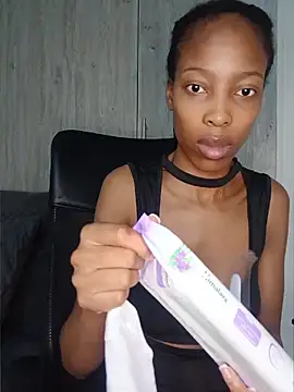 Snapshot of MsParisSmith chatting on 15, 4, 2026 MsParisSmith online show from 15, 4, 2026