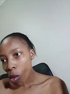 MsParisSmith online show from 16, 7, 2026