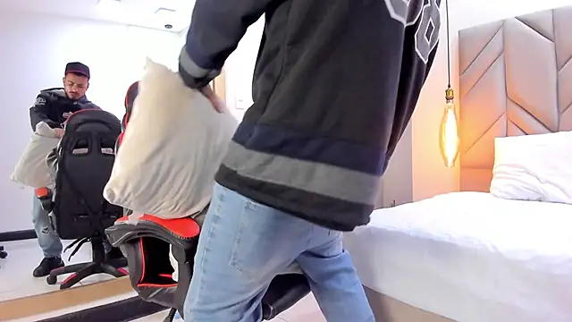 MatthewCullen online show from 6, 4, 2026