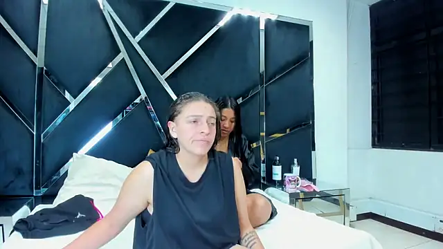 Alyssa Noah online show from 12, 4, 2026