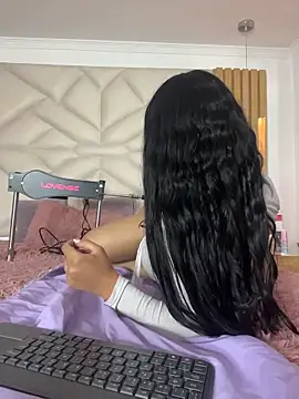 Snapshot of coraline_vera chatting on 23, 4, 2026 coraline vera online show from 23, 4, 2026