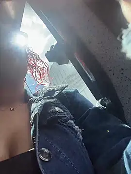 Ari Bakker online show from 1, 12, 2025