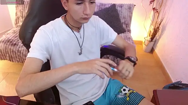 AngelRonson  online show from 1, 12, 2025