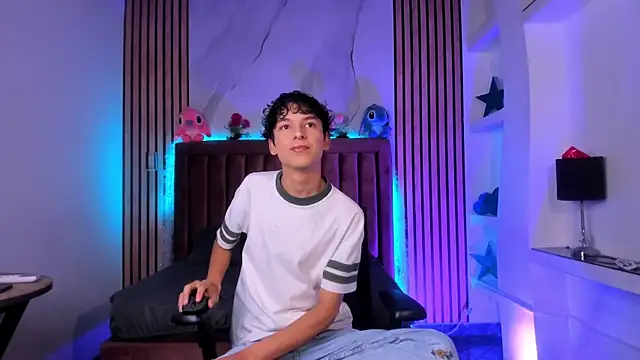 Snapshot of SthepanodiMonaco chatting on 8, 1, 2026 SthepanodiMonaco online show from 8, 1, 2026