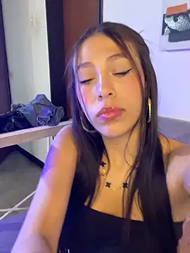 MiaScott Pink online show from 14, 12, 2025