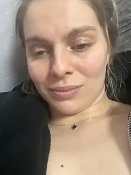 Snapshot of d0uble_trouble chatting on 21, 12, 2025 d0uble trouble online show from 21, 12, 2025