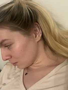 Snapshot of d0uble_trouble chatting on 6, 1, 2026 d0uble trouble online show from 6, 1, 2026