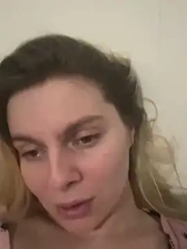 Snapshot of d0uble_trouble chatting on 18, 1, 2026 d0uble trouble online show from 18, 1, 2026