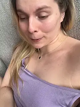 Snapshot of d0uble_trouble chatting on 6, 2, 2026 d0uble trouble online show from 6, 2, 2026