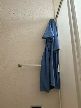 Charlyy1703 online show from 16, 4, 2026