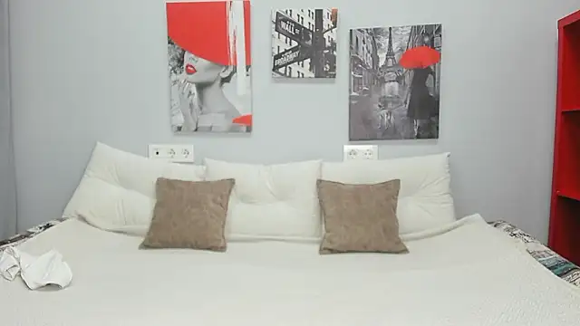 Snapshot of Comely_Camillla chatting on 15, 2, 2026 Comely Camillla online show from 15, 2, 2026