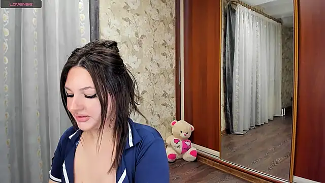 emmaledysss online show from 29, 11, 2025