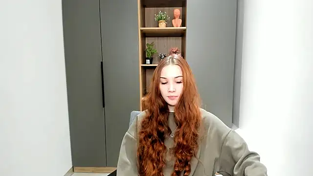 ElizaHunkins online show from 30, 11, 2025