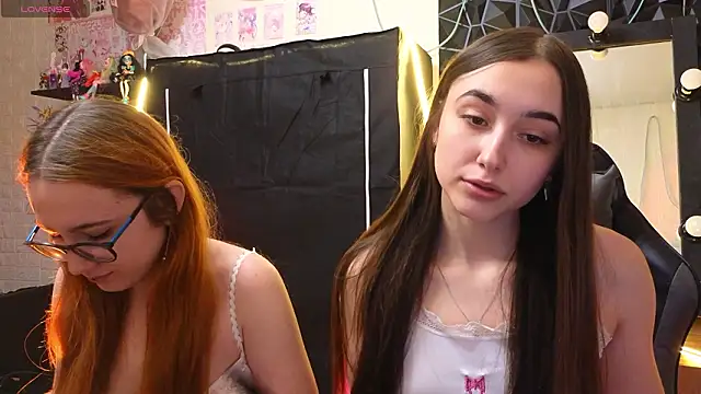 sunny luna online show from 23, 2, 2026