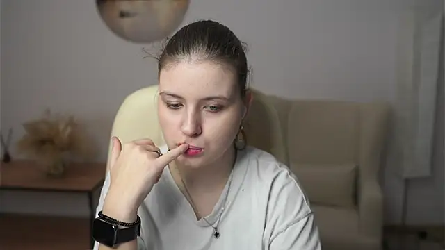 NovellaArjune online show from 4, 12, 2025