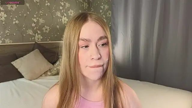 Snapshot of Lolly_Kittyy chatting on 1, 12, 2025 Lolly Kittyy online show from 1, 12, 2025