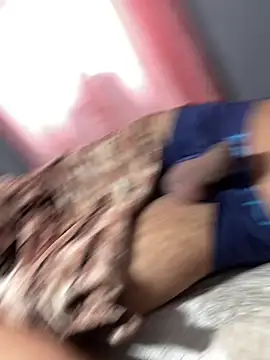 larysinha online show from 12, 4, 2026