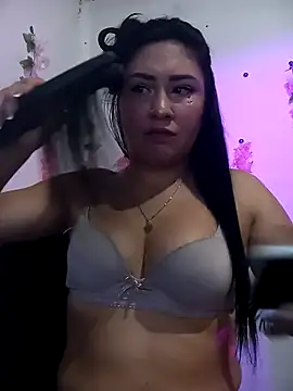 Emy cutee online show from 18, 3, 2026