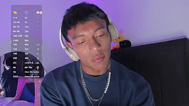 santinaughty online show from 3, 3, 2026