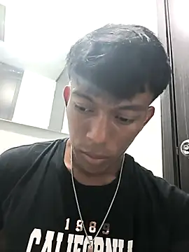 santinaughty online show from 15, 4, 2026