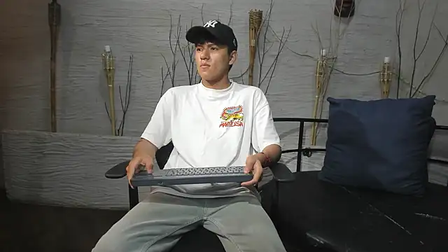 Snapshot of isaac_grimm chatting on 3, 2, 2026 isaac grimm online show from 3, 2, 2026