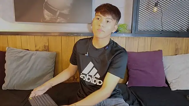 Snapshot of isaac_grimm chatting on 12, 3, 2026 isaac grimm online show from 12, 3, 2026