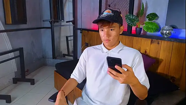 Snapshot of isaac_grimm chatting on 17, 3, 2026 isaac grimm online show from 17, 3, 2026