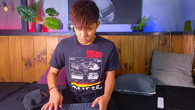 Snapshot of isaac_grimm chatting on 19, 3, 2026 isaac grimm online show from 19, 3, 2026